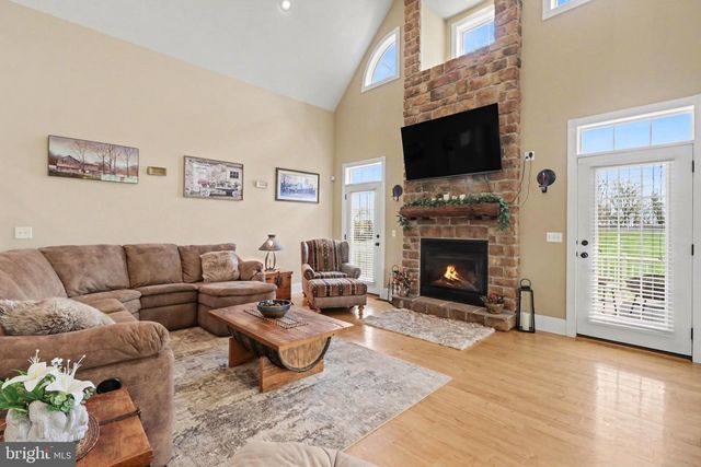 20 PEYTON DR, Carlisle, PA 17015