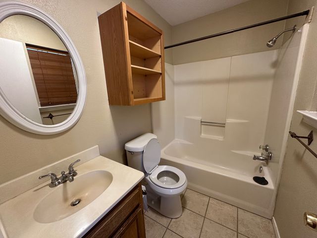 200 Brook Circle, Krum, TX 76249