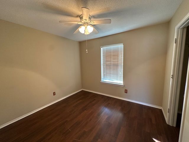 200 Brook Circle, Krum, TX 76249