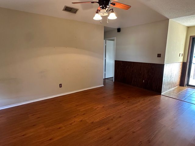 200 Brook Circle, Krum, TX 76249