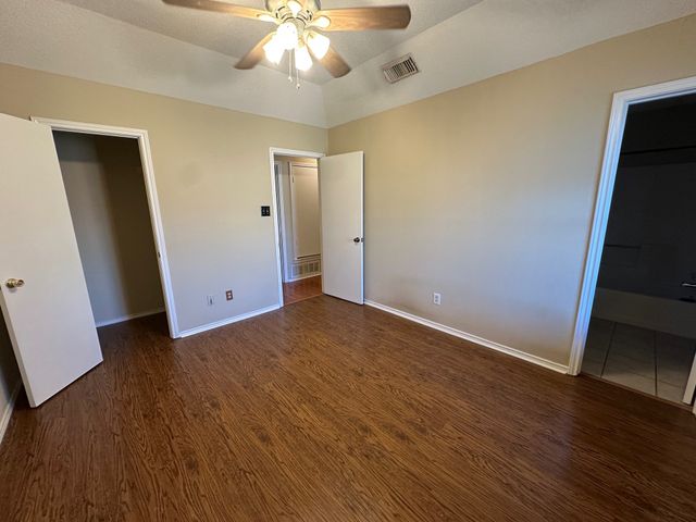 200 Brook Circle, Krum, TX 76249