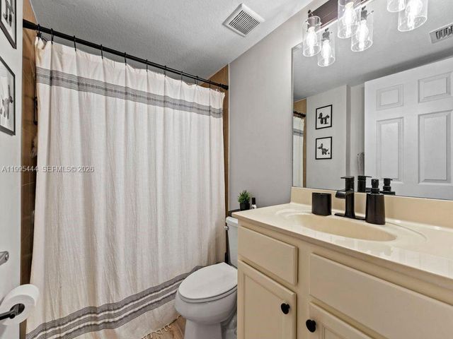 22441 SW 88th Pl 202-5, Cutler Bay, FL 33190