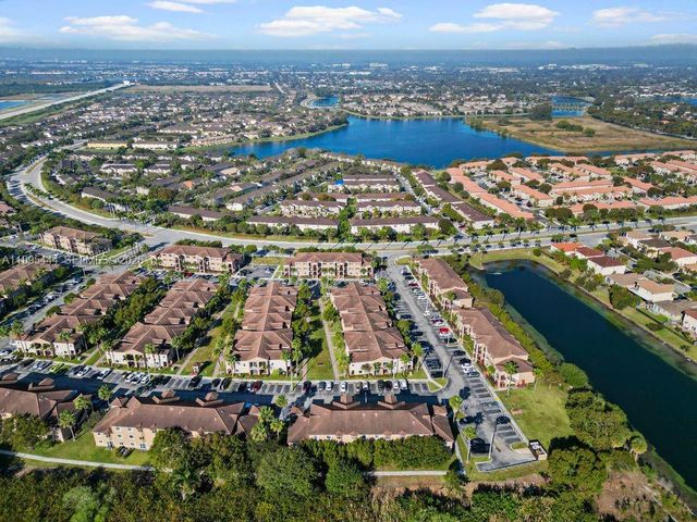 22441 SW 88th Pl 202-5, Cutler Bay, FL 33190