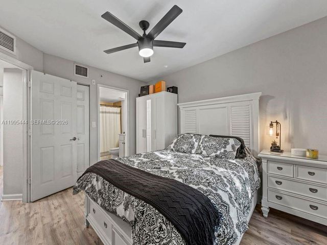 22441 SW 88th Pl 202-5, Cutler Bay, FL 33190