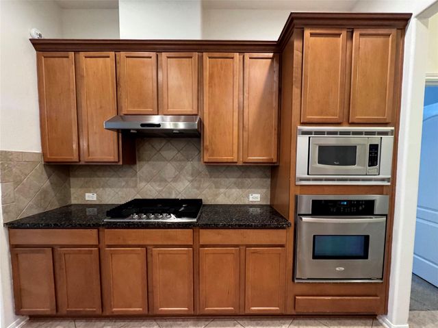 9023 Kinnel Lane, Tomball, TX 77375