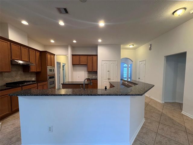 9023 Kinnel Lane, Tomball, TX 77375