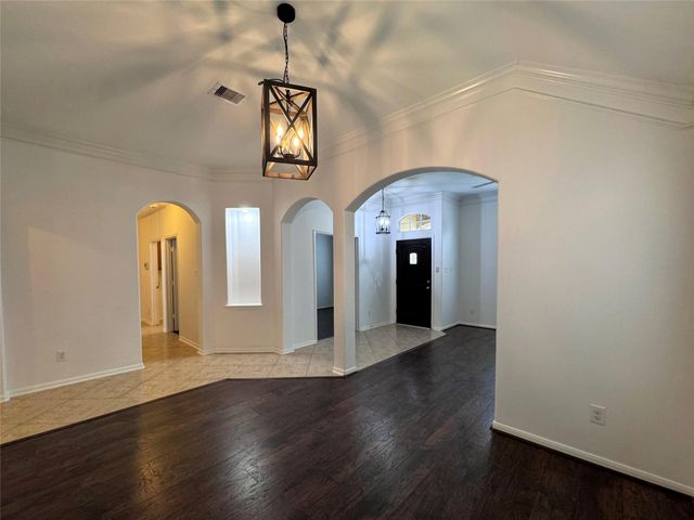 9023 Kinnel Lane, Tomball, TX 77375