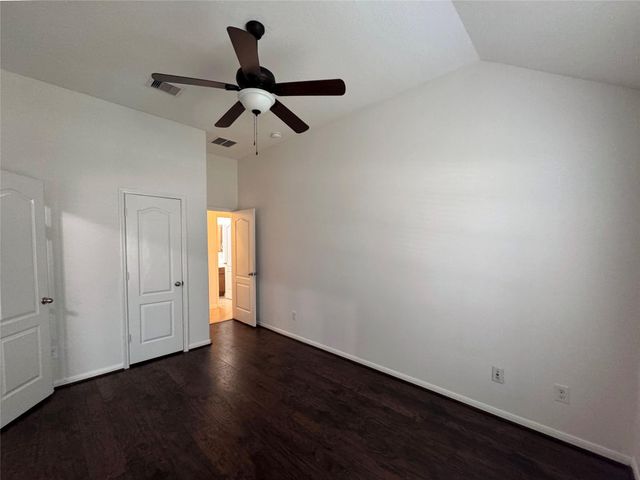 9023 Kinnel Lane, Tomball, TX 77375