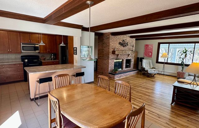 4210 Bay View Point, Traverse City, MI 49684