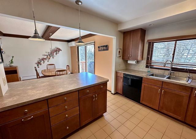 4210 Bay View Point, Traverse City, MI 49684