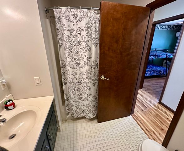 4210 Bay View Point, Traverse City, MI 49684