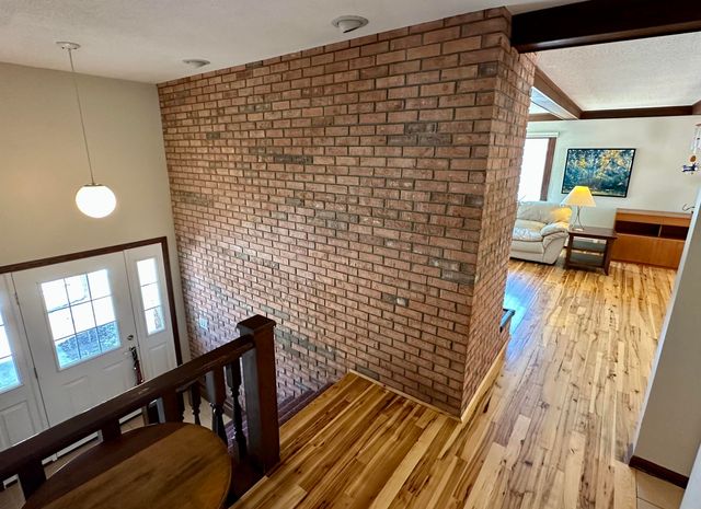 4210 Bay View Point, Traverse City, MI 49684