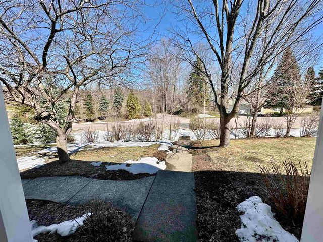 4210 Bay View Point, Traverse City, MI 49684