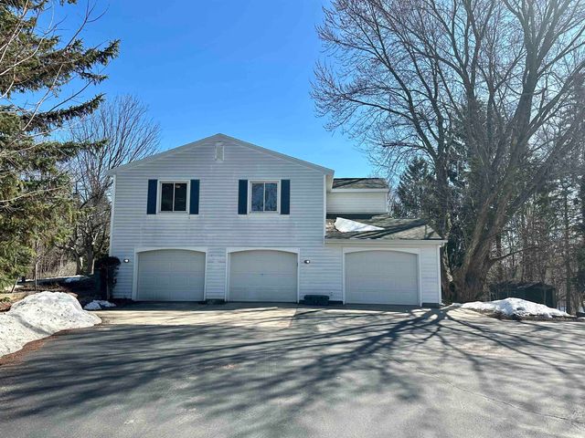 4210 Bay View Point, Traverse City, MI 49684