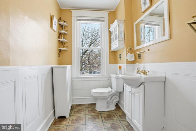 951 WAKELING ST, Philadelphia, PA 19124