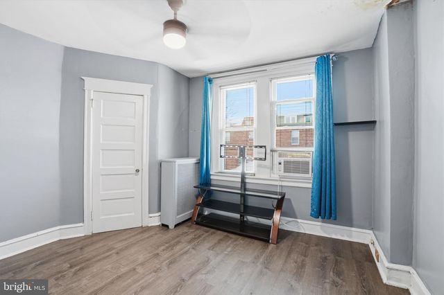 951 WAKELING ST, Philadelphia, PA 19124