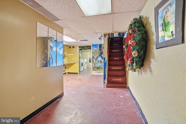 951 WAKELING ST, Philadelphia, PA 19124