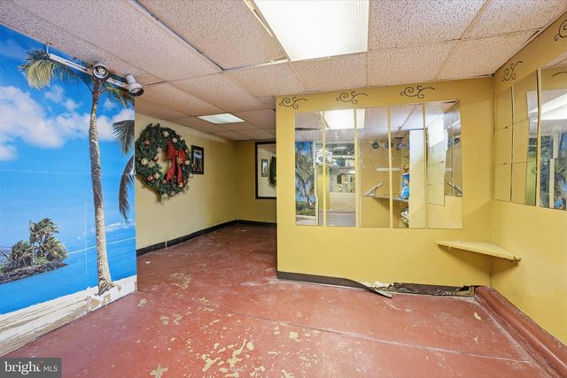 951 WAKELING ST, Philadelphia, PA 19124