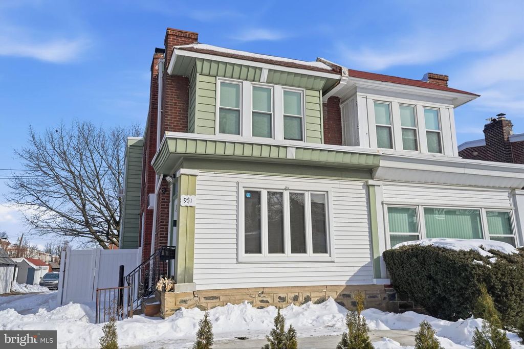 951 WAKELING ST, Philadelphia, PA 19124