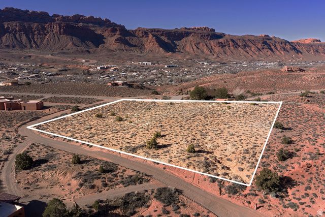 1144 N KAYENTA DR, Moab, UT 84532