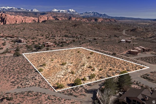 1144 N KAYENTA DR, Moab, UT 84532