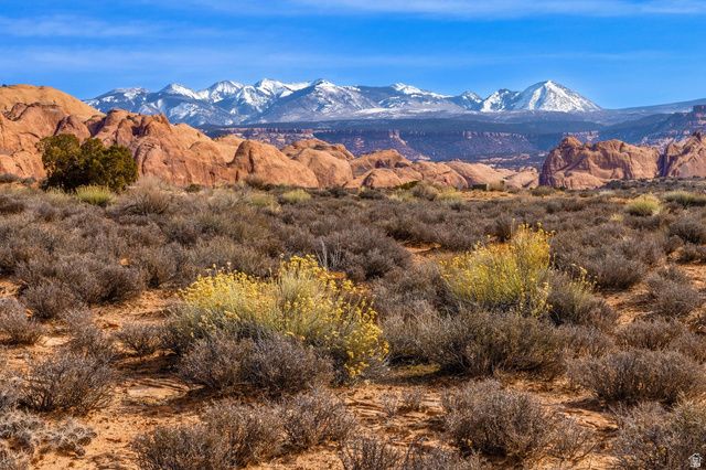 1144 N KAYENTA DR, Moab, UT 84532