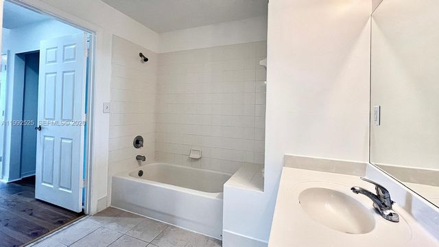 1203 Town Center Dr 419, Jupiter, FL 33458