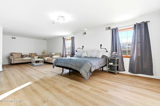 1630 Finderne Street, Oakhurst, NJ 07755