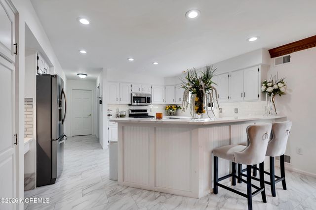 1630 Finderne Street, Oakhurst, NJ 07755