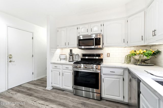 1630 Finderne Street, Oakhurst, NJ 07755