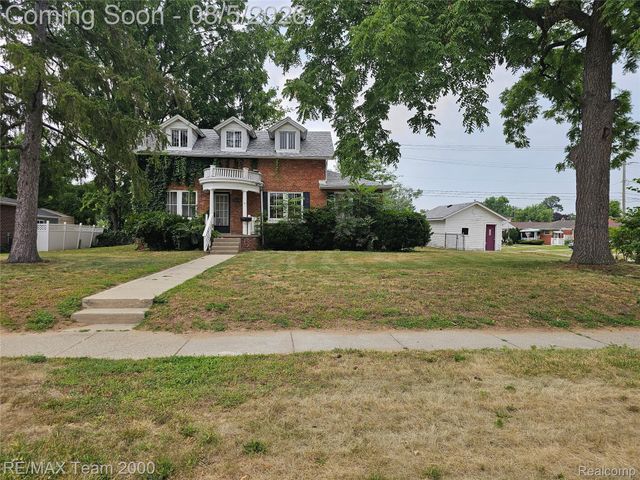 24416 Hass Street, Dearborn Heights, MI 48127