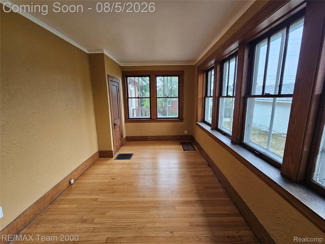24416 Hass Street, Dearborn Heights, MI 48127