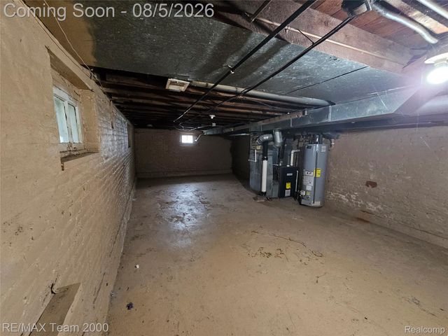 24416 Hass Street, Dearborn Heights, MI 48127
