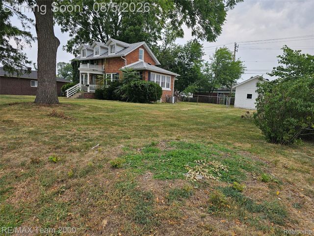 24416 Hass Street, Dearborn Heights, MI 48127