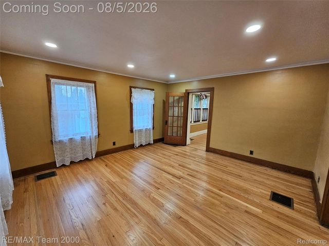 24416 Hass Street, Dearborn Heights, MI 48127