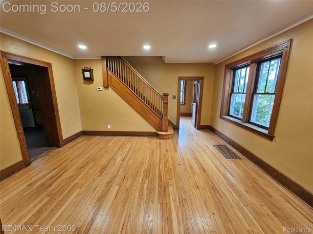 24416 Hass Street, Dearborn Heights, MI 48127