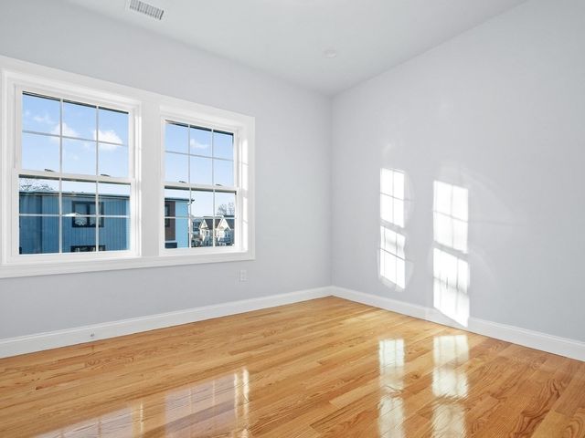 24 Tolman Street 1, Waltham, MA 02453