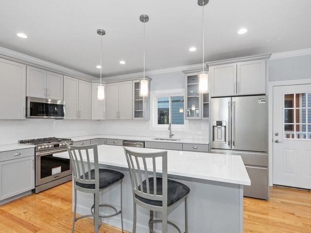 24 Tolman Street 1, Waltham, MA 02453