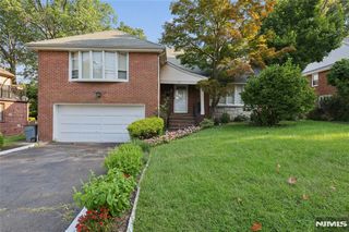 585 W Englewood Avenue, Teaneck, NJ 07666