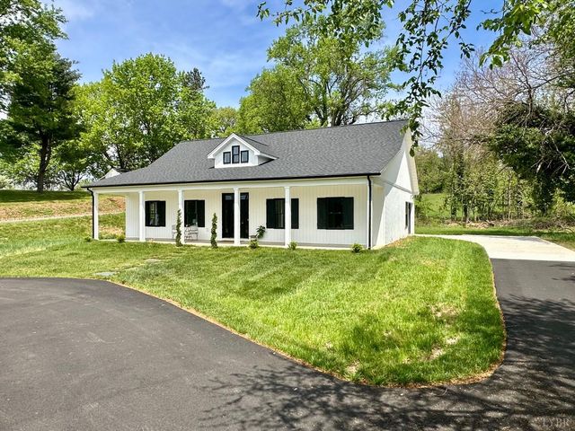 520 Raflo Place PL, Bedford, VA 24523