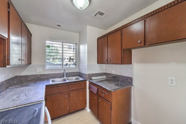 5047 Spencer Street B, Las Vegas, NV 89119