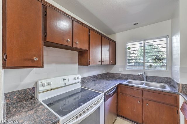 5047 Spencer Street B, Las Vegas, NV 89119