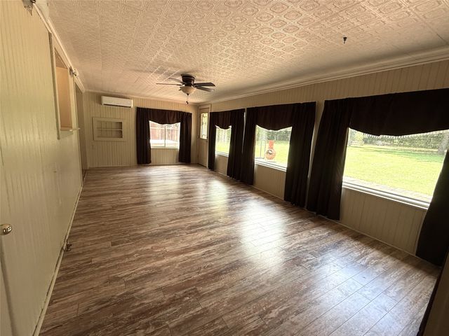 2015 E 5th Street, Tyler, TX 75701