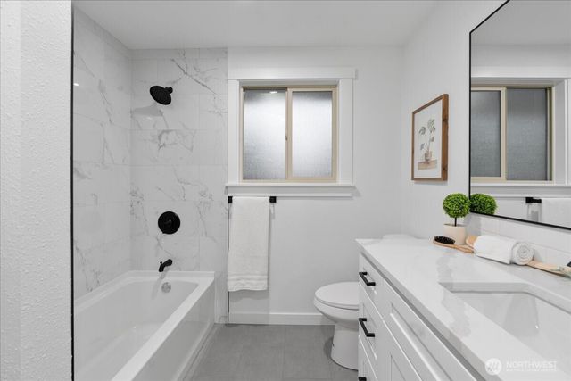 6651 E Grandview Avenue, Tacoma, WA 98404