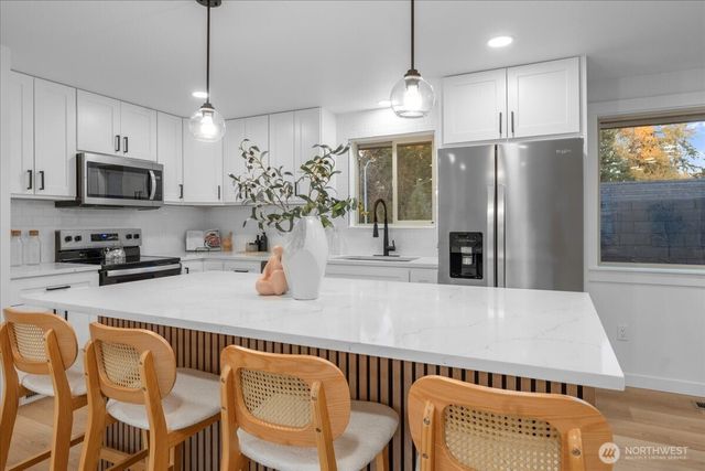 6651 E Grandview Avenue, Tacoma, WA 98404