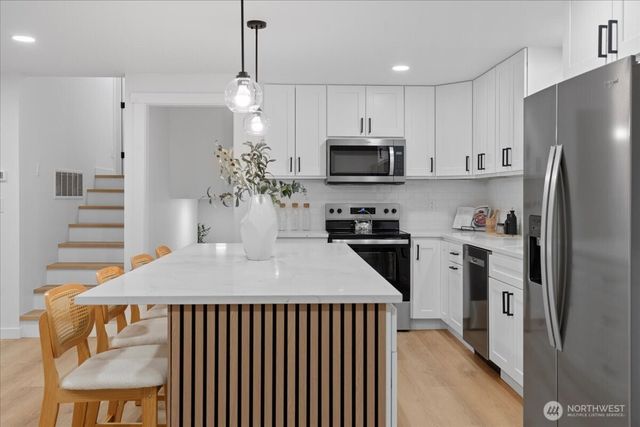 6651 E Grandview Avenue, Tacoma, WA 98404