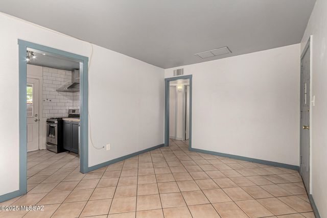 1628 E Grant Road, Tucson, AZ 85719