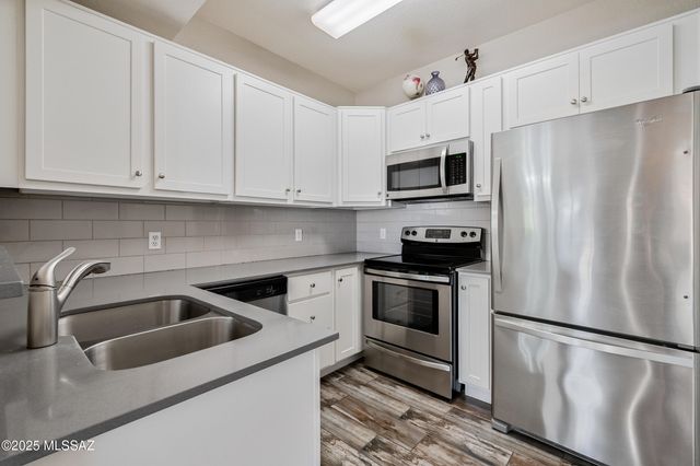 1500 E Pusch Wilderness Dr Unit 8204, Tucson, AZ 85737