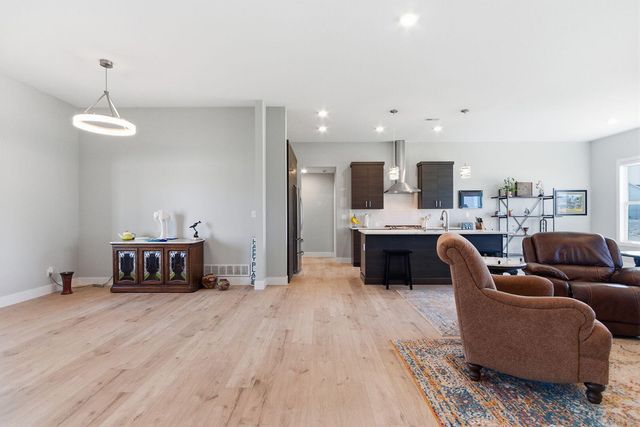 1009 SPYGLASS CT, Columbia, MO 65201