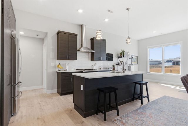 1009 SPYGLASS CT, Columbia, MO 65201